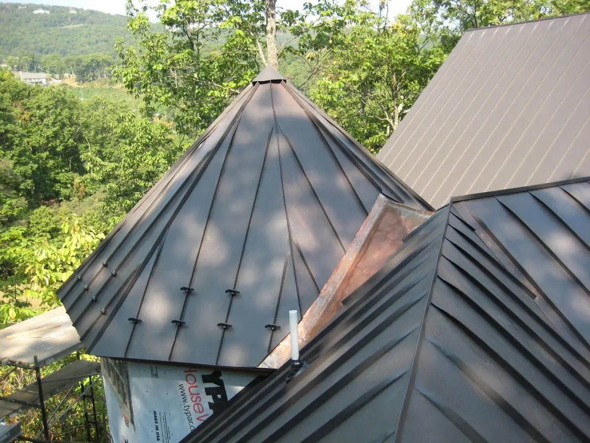 Professional Gutter Cleaning by Craftsman Roofing in Poston